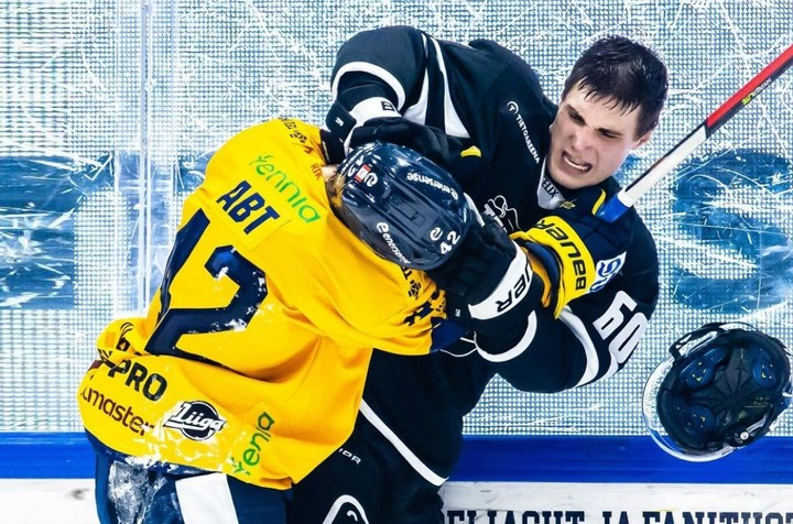 Nebojí sa ani bitiek. Slafkovský zložil robustného Kanaďana